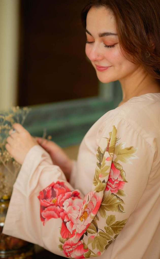 Aabroo – آبرو